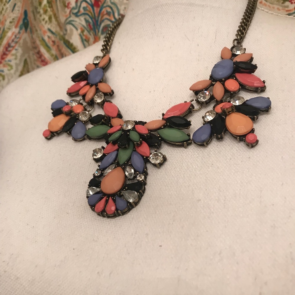 Pretty Statement Necklace - image 3